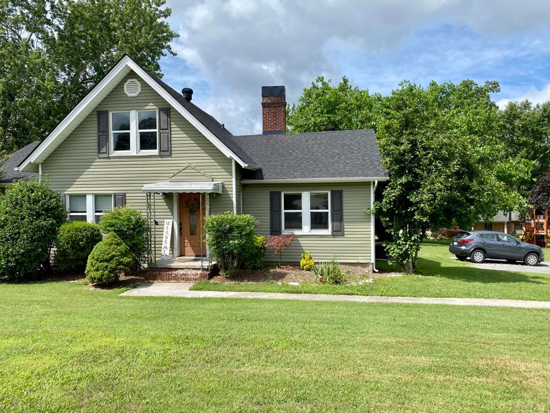 7815 Heiskell Rd, Powell, TN 37849