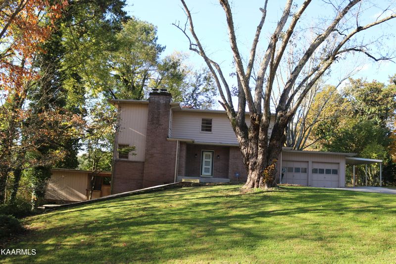 7816 Gill Rd, Powell, TN 37849