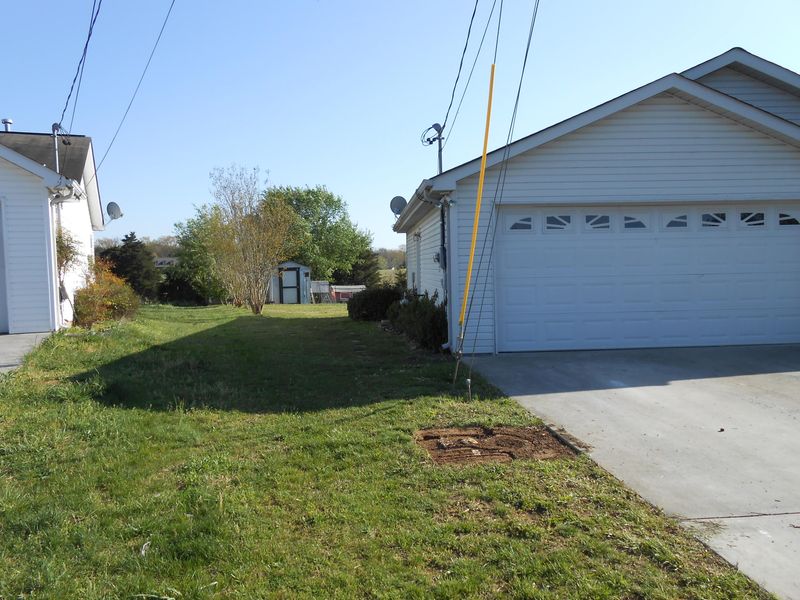 7816 Ralph Youmans Rd, Corryton, TN 37721