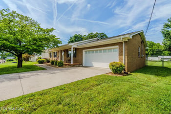 7817 Sweet Ln, Knoxville, TN 37938