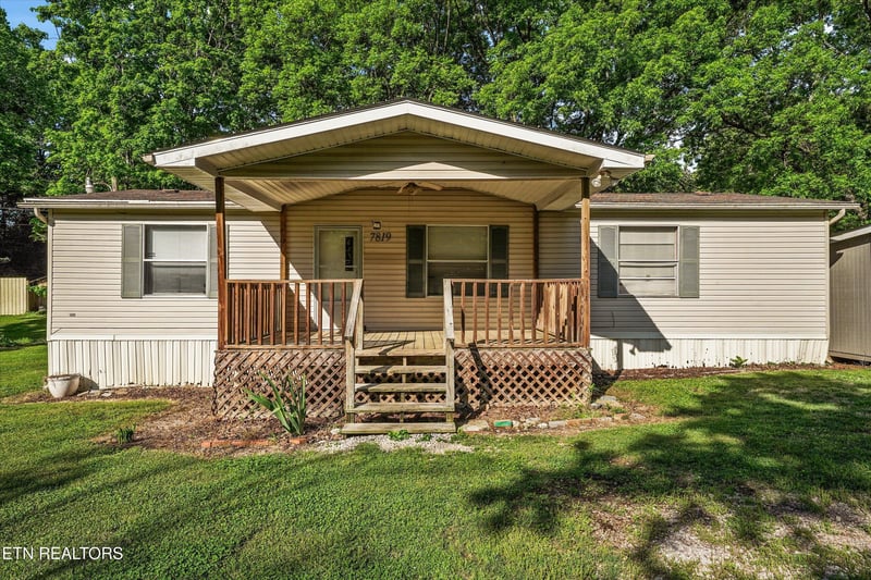 7819 Pelleaux Rd, Knoxville, TN 37938
