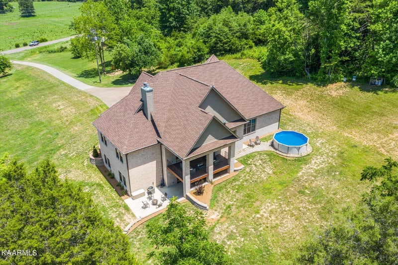7820 E Emory Rd, Corryton, TN 37721