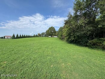 7820 Morris Rd, Knoxville, TN 37938