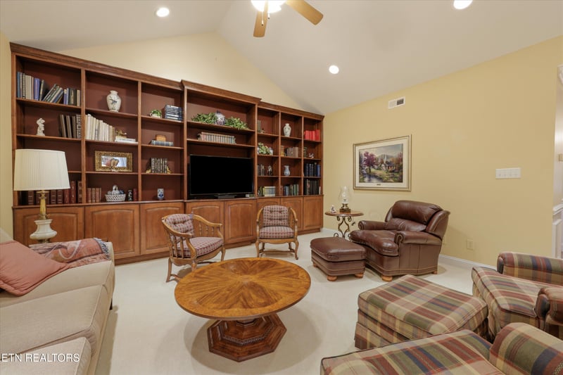 7821 Bailey Bridge Way, Knoxville, TN 37938