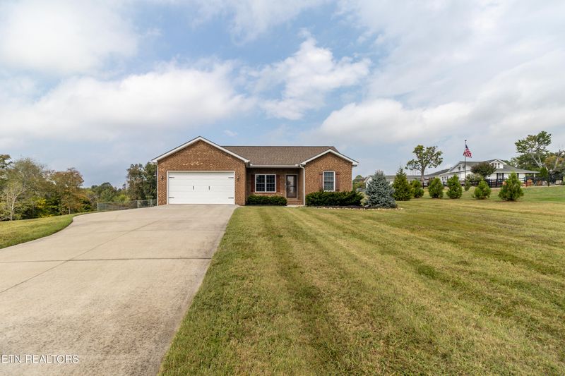 7821 Griffith Rd, Knoxville, TN 37938