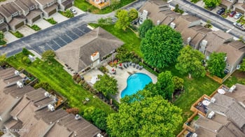 7822 Village Dr, Knoxville, TN 37919