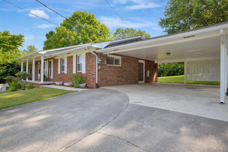 7825 Cedarcrest Rd, Knoxville, TN 37938