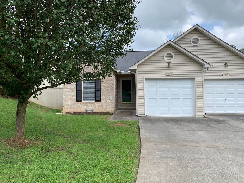 7825 Stone Garden Way, Powell, TN 37849
