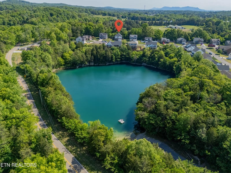7826 Lake Mountain Ln, Knoxville, TN 37938