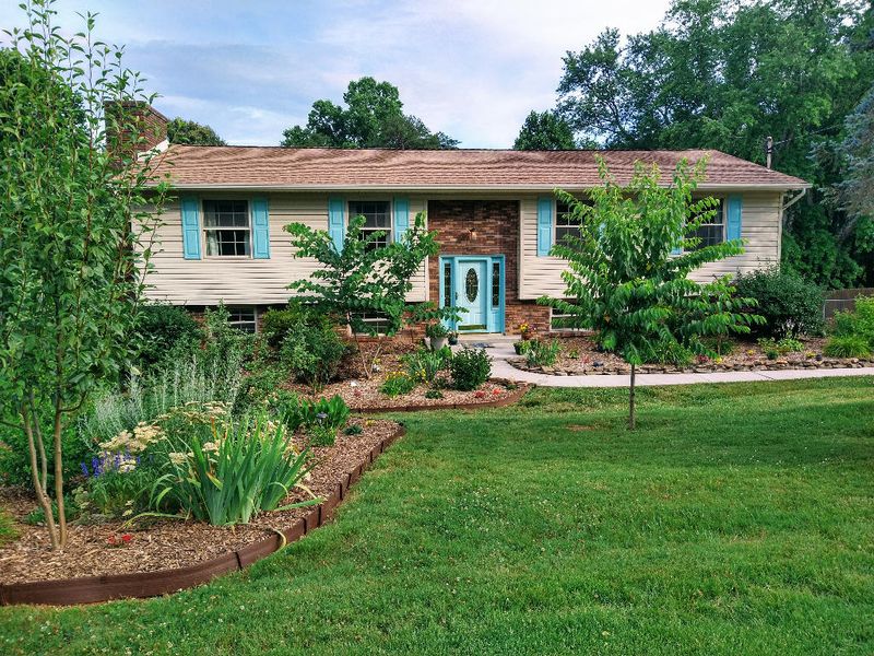 7828 Ramsgate Dr, Knoxville, TN 37919