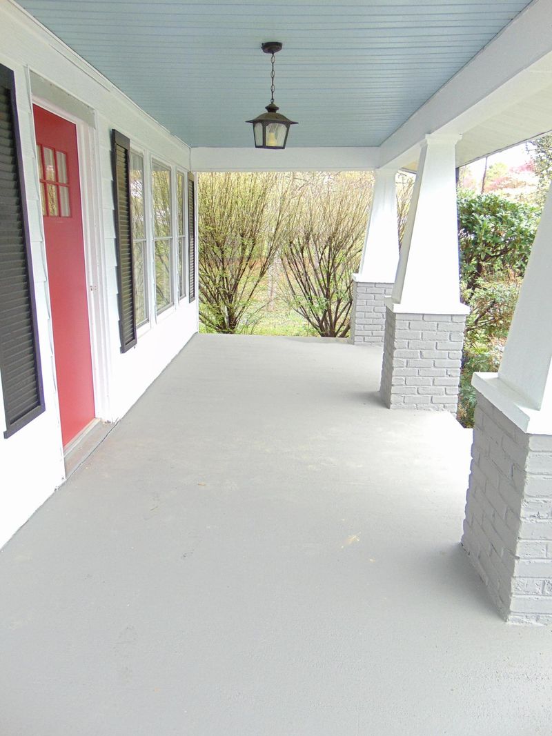 7829 Harmon Rd, Powell, TN 37849