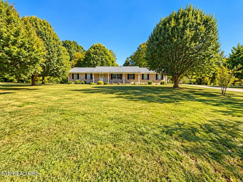 7830 Washington Pike, Corryton, TN 37721