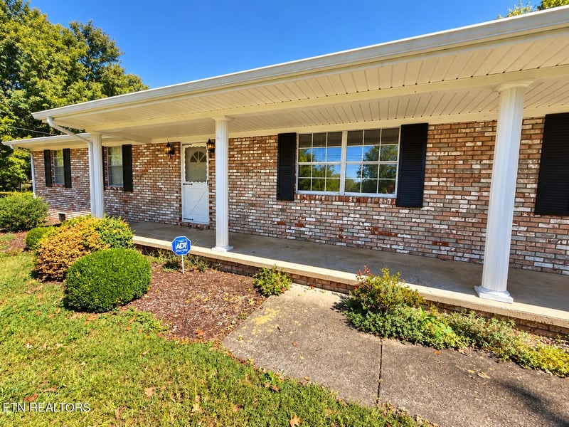 7830 Washington Pike, Corryton, TN 37721