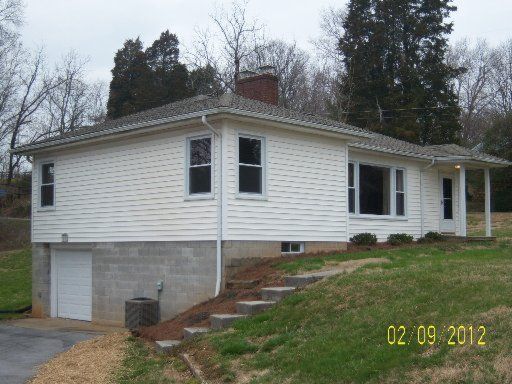 7833 Hill Rd, Knoxville, TN 37938