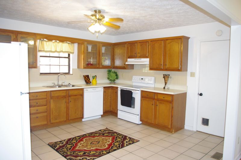 7833 Shadowood, Knoxville, TN 37938