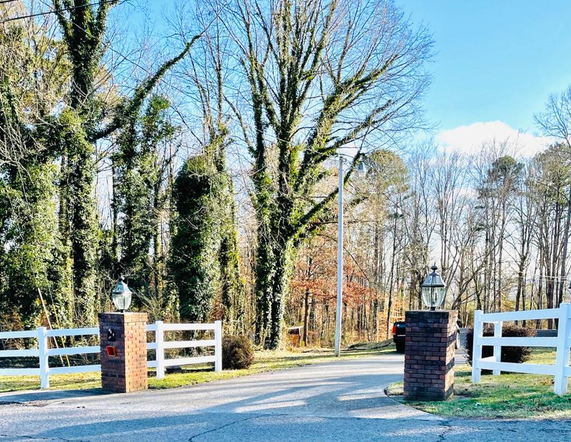 7837 Stanley Rd, Powell, TN 37849
