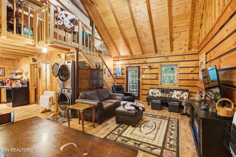 784 Wilderness Tr, Oneida, TN 37841