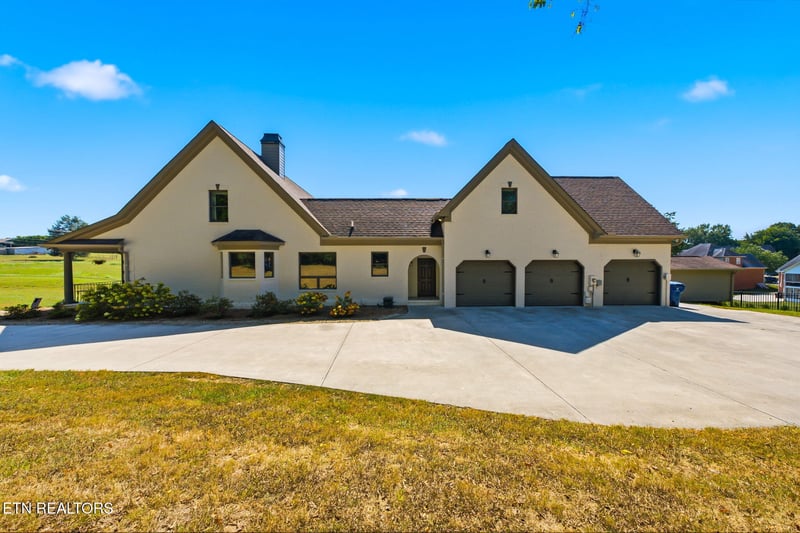 7845 Pedigo Rd, Knoxville, TN 37938