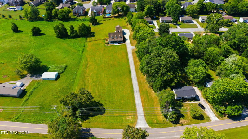 7845 Pedigo Rd, Knoxville, TN 37938