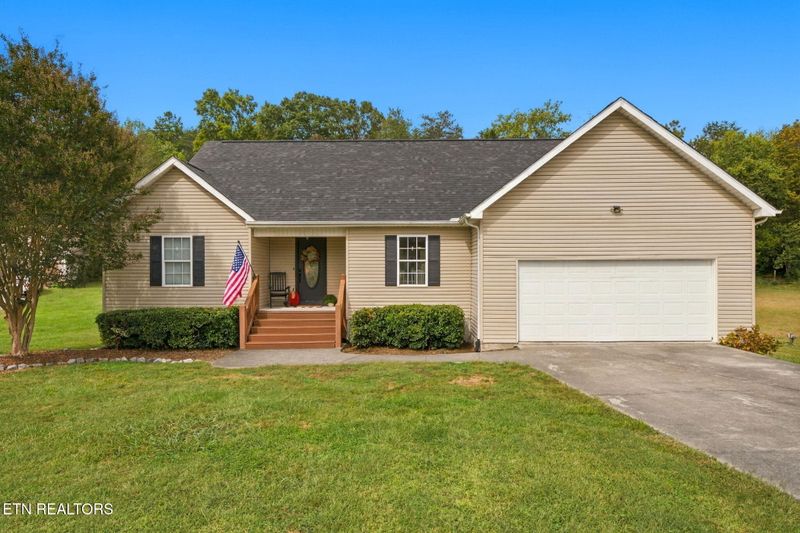 785 Harvest Meadows Dr, Kodak, TN 37764