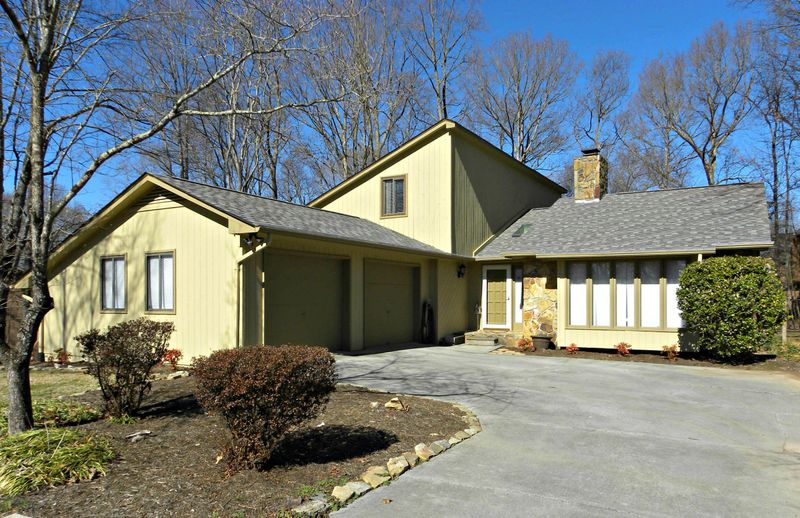 7852 Camberley, Powell, TN 37849