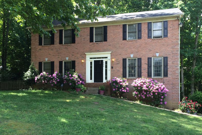 7864 Camberley Dr, Powell, TN 37849