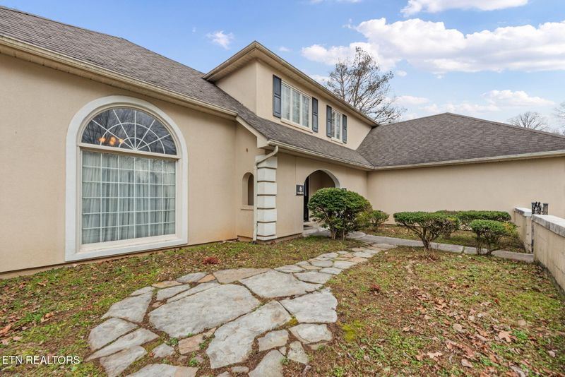 7867 Camberley Dr, Powell, TN 37849