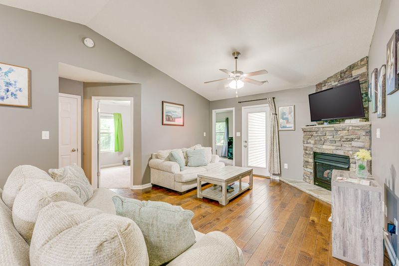 7867 Stonewood Creek Dr, Corryton, TN 37721