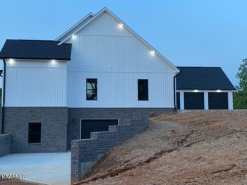 787 Langston Rd, Strawberry Plains, TN 37871