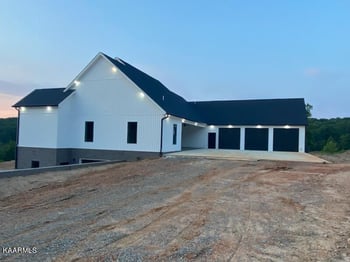 787 Langston Rd, Strawberry Plains, TN 37871
