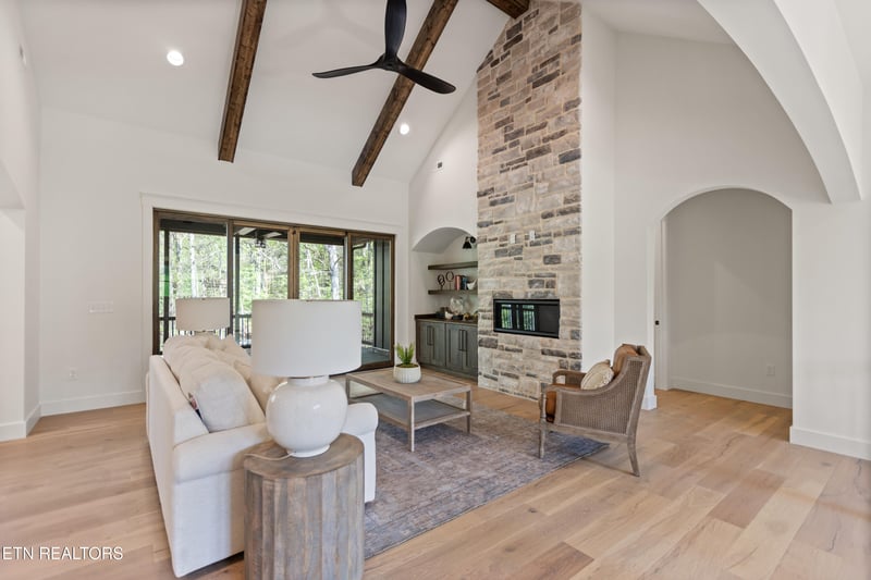 788 Blackberry Ridge Dr, Lenoir City, TN 37772