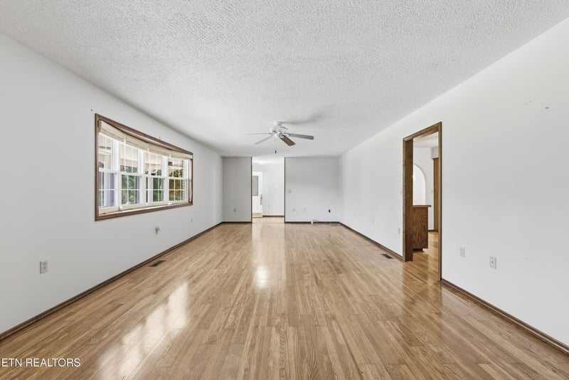 788 Old Jamestown Rd, Helenwood, TN 37755