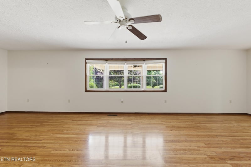 788 Old Jamestown Rd, Helenwood, TN 37755