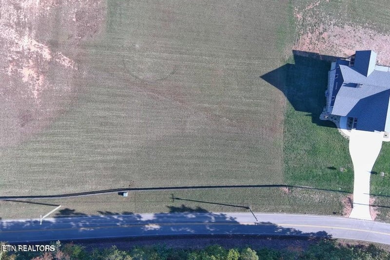 7883 Morganton Rd, Greenback, TN 37742