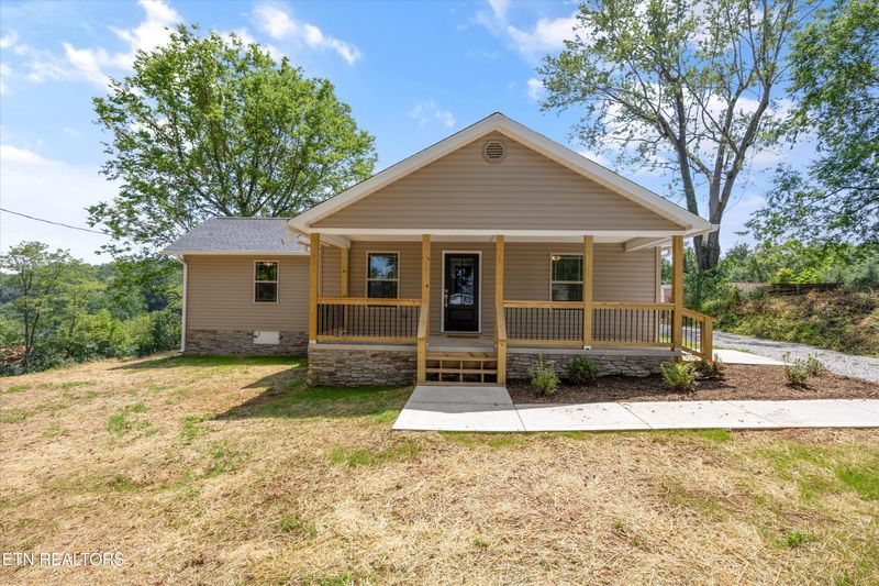 790 - 800 Hilltop Dr, Harriman, TN 37748