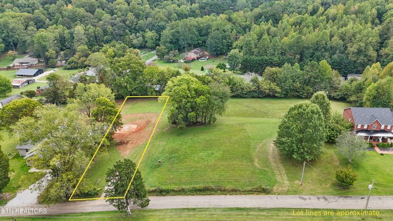 790 - 800 Hilltop Dr, Harriman, TN 37748