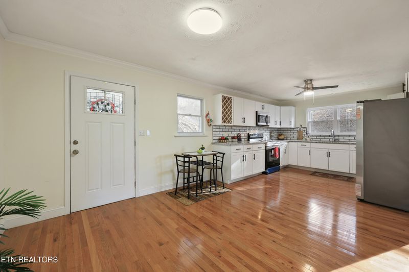 790 Sulphur Springs Rd, Clinton, TN 37716
