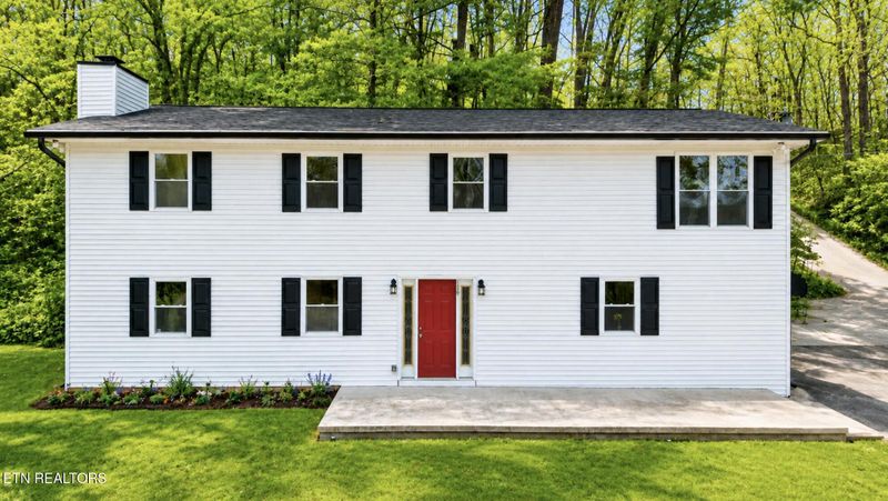 790 Sulphur Springs Rd, Clinton, TN 37716