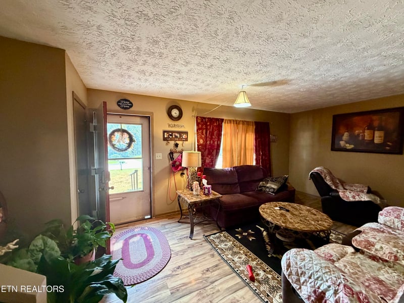 7900 Quail Run Rd, Knoxville, TN 37938