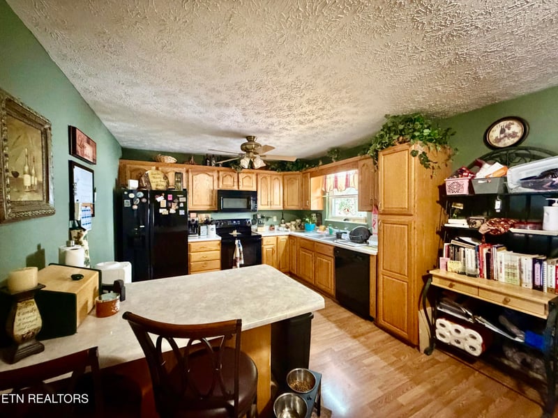 7900 Quail Run Rd, Knoxville, TN 37938