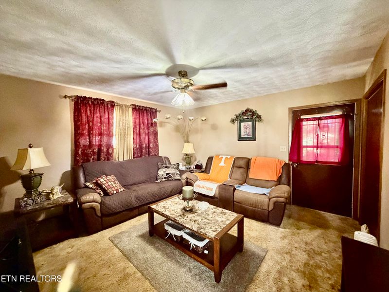 7900 Quail Run Rd, Knoxville, TN 37938