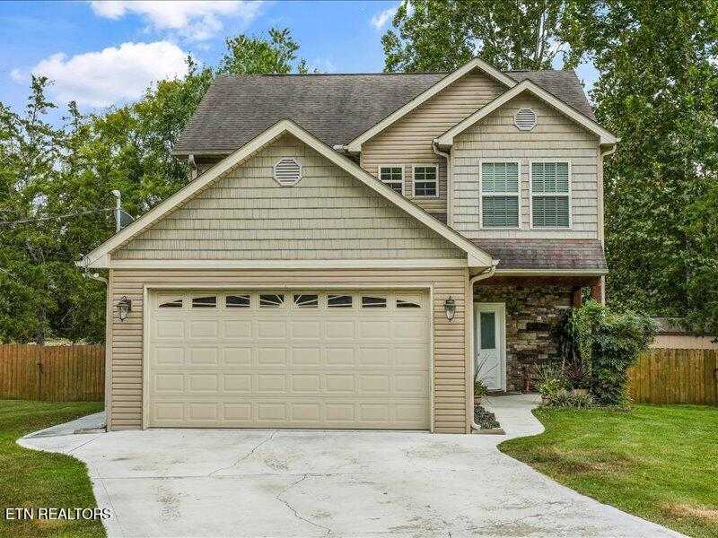 7900 Wheatland Dr, Knoxville, TN 37931