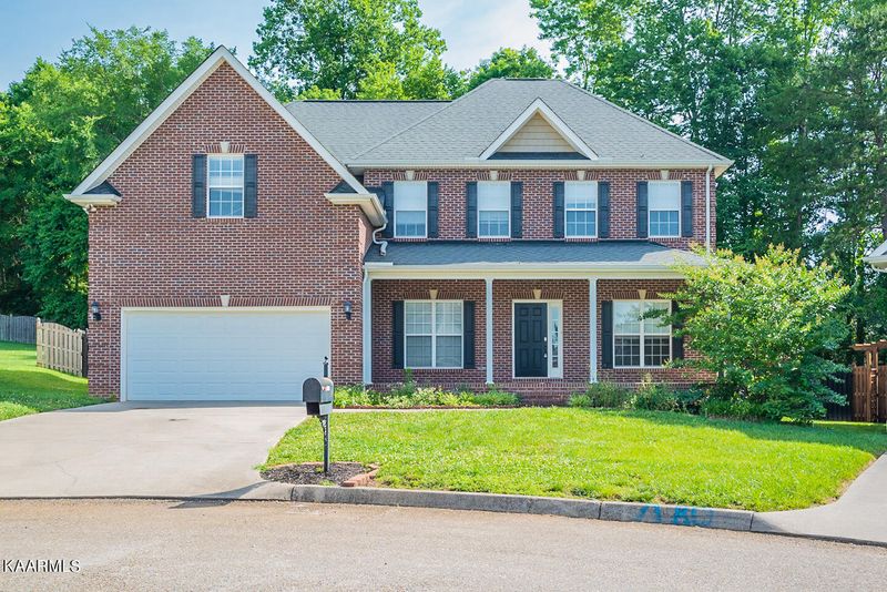 7901 Corbin Ln, Knoxville, TN 37931