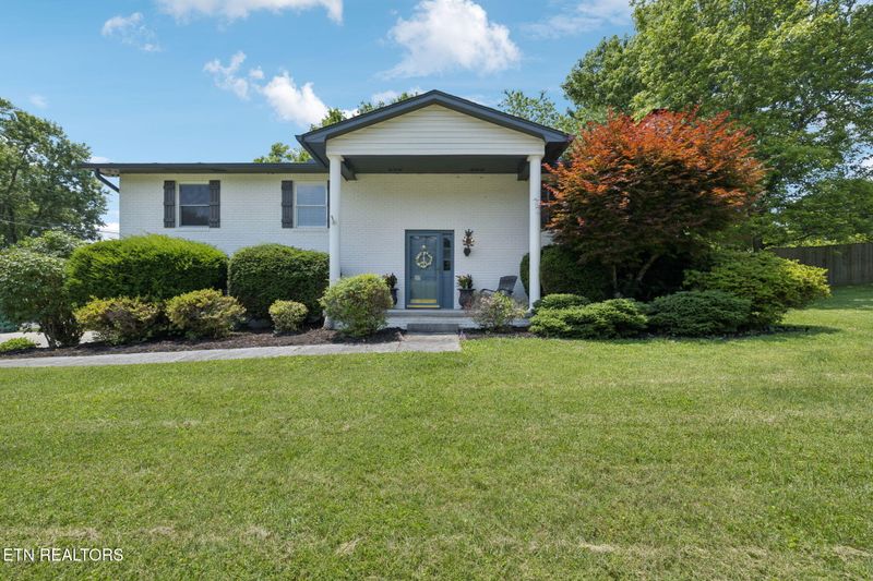 7901 Ewing Rd, Powell, TN 37849