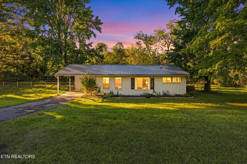 7901 Westacres Dr, Knoxville, TN 37919
