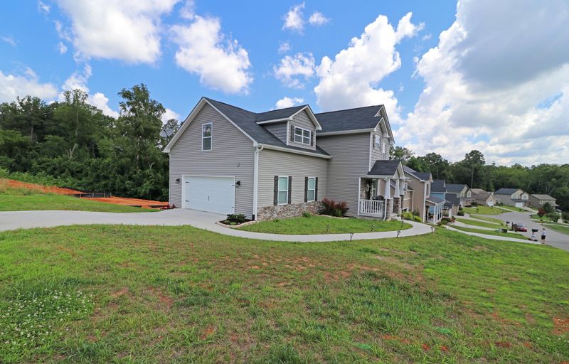 7904 Poplar Grove Ln, Powell, TN 37849
