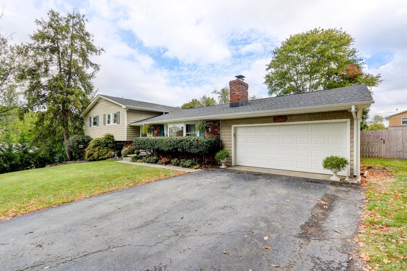 7904 Stratton Dr, Knoxville, TN 37919