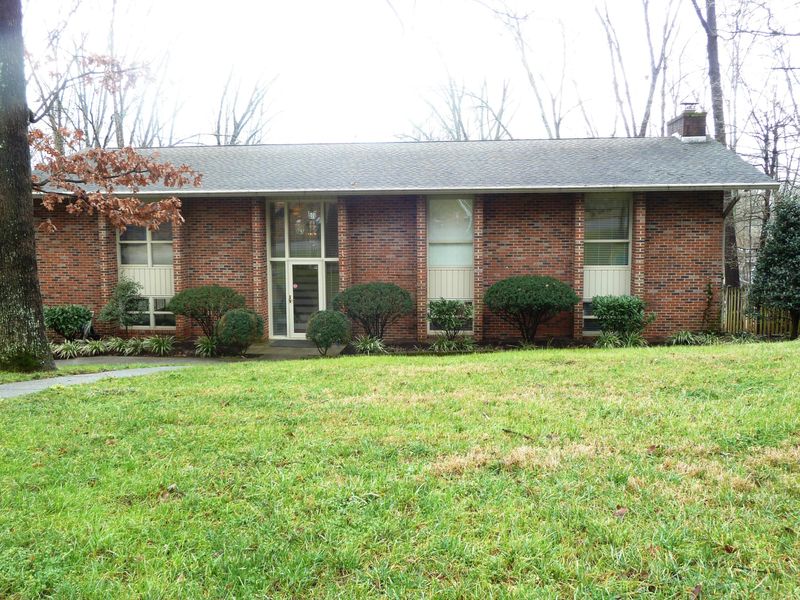 7905 Ashley Rd, Powell, TN 37849