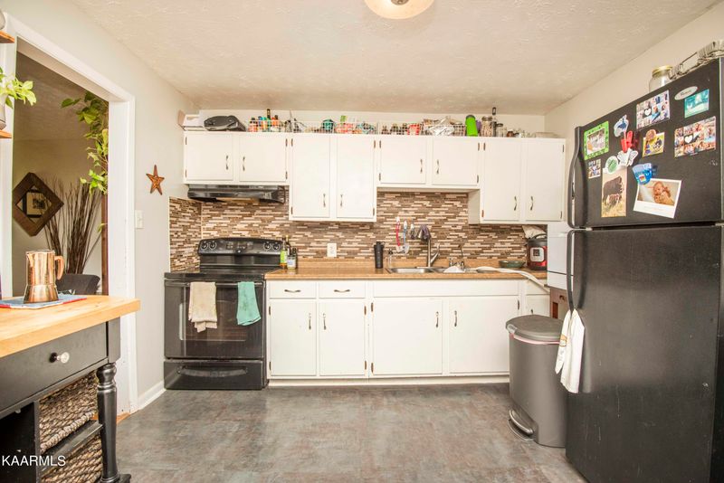 7905 Old Clinton Pike, Powell, TN 37849