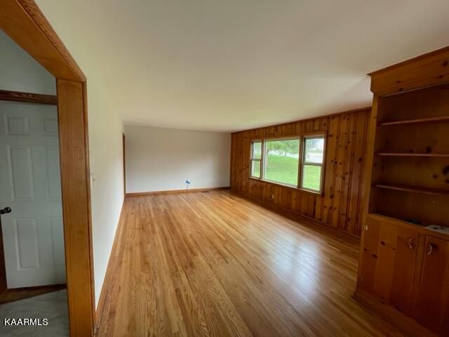 7905 Powell Heights Rd, Powell, TN 37849